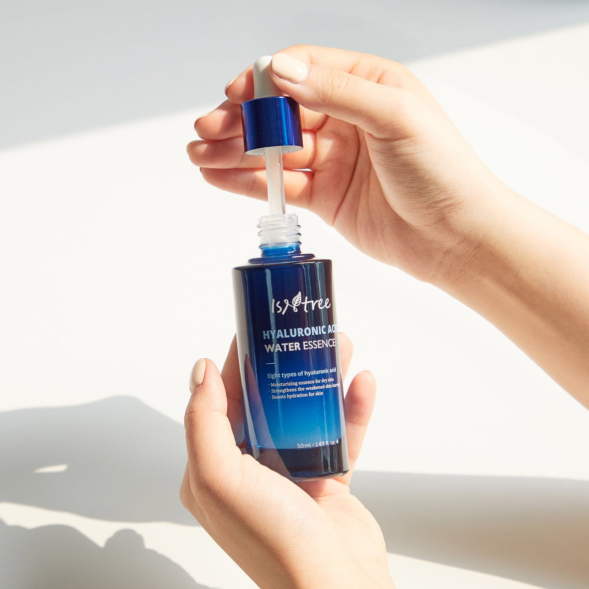 Moisturizing Essence Water with Hyaluronic Acid & Astaxanthin