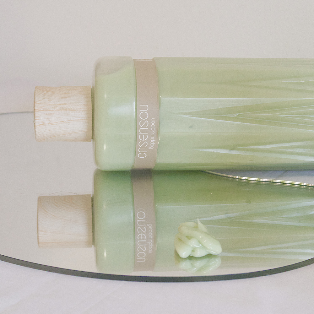 Scalp Care Treatment With Hot Spring Algae Essence