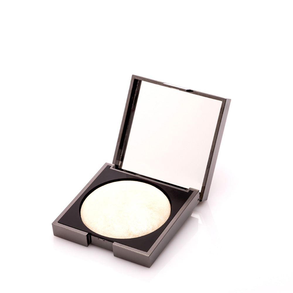 Platinum Illuminating Baked Mineral Powder
